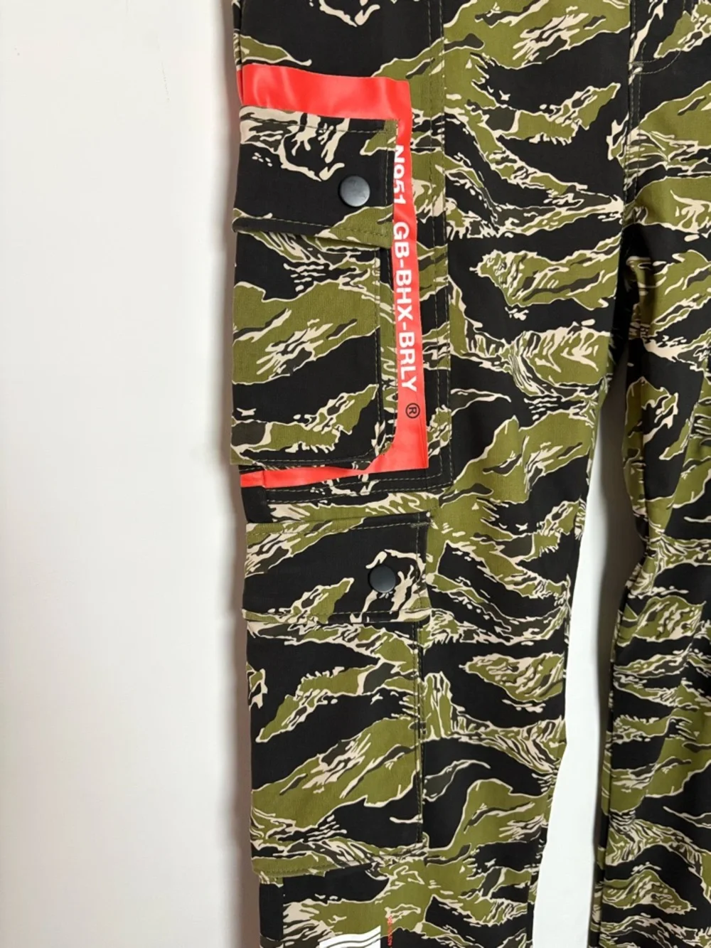 NWT RGSTR Tech Cargo Pants Tiger Camo Prints Men’s XL Streetwear Pockets - Picture 4 of 14